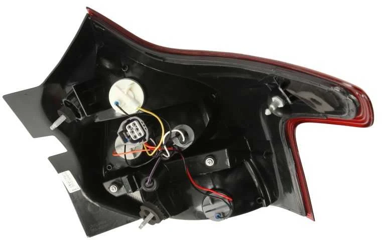 Galinis žibintas TYC Ford Focus Mk3 Hatchback 2010-
