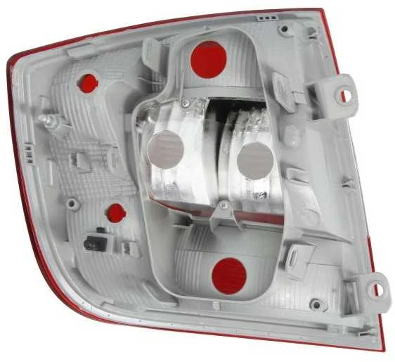 Galinis žibintas TYC Skoda Rapid Hečbekas 2012-