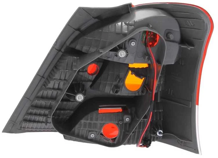 Galinis žibintas TYC Toyota Yaris II 2005-
