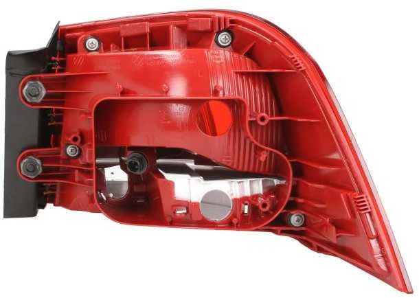Galinis žibintas TYC VW Passat B7 Universalas 2010-2014