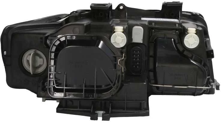 Priekinis žibintas TYC Audi A4 B6 2000-2004