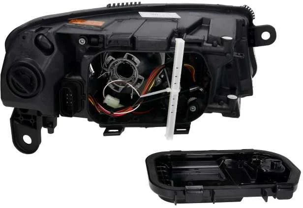 Priekinis žibintas TYC Audi A6 C6 2004-