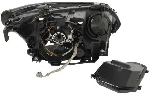 Priekinis žibintas TYC BMW 5 serija E60, E61 2003-2010