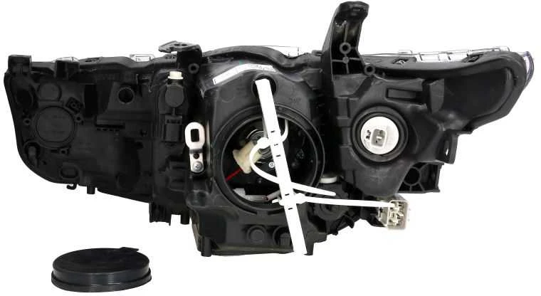 Priekinis žibintas TYC Toyota Auris II E18 2012-