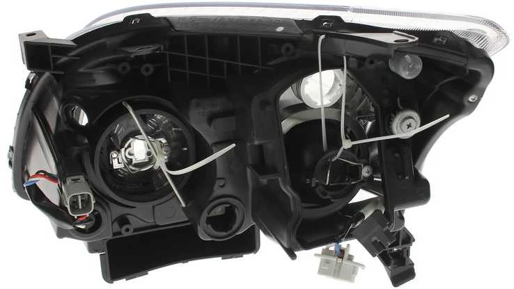 Priekinis žibintas TYC Toyota Avensis II T25 2003-2009