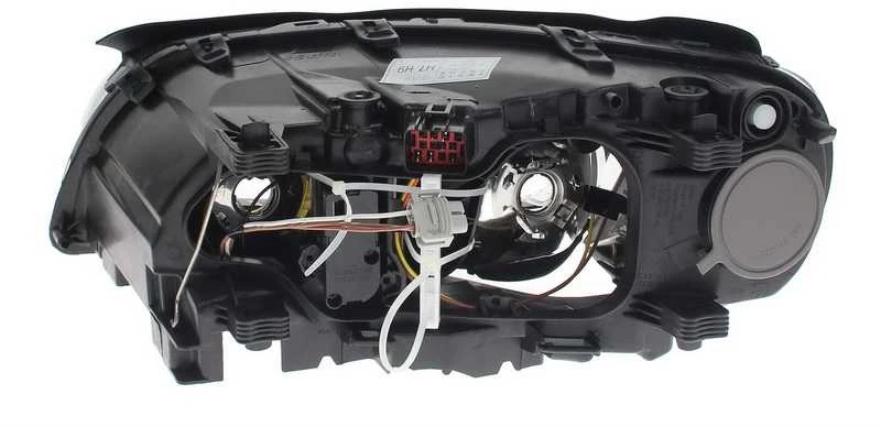 Priekinis žibintas TYC Volvo S80, V70, XC70 2006-