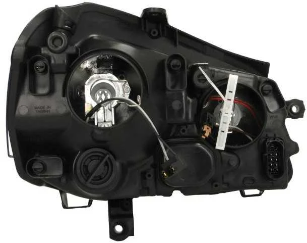 Priekinis žibintas TYC VW Polo IV 2001-