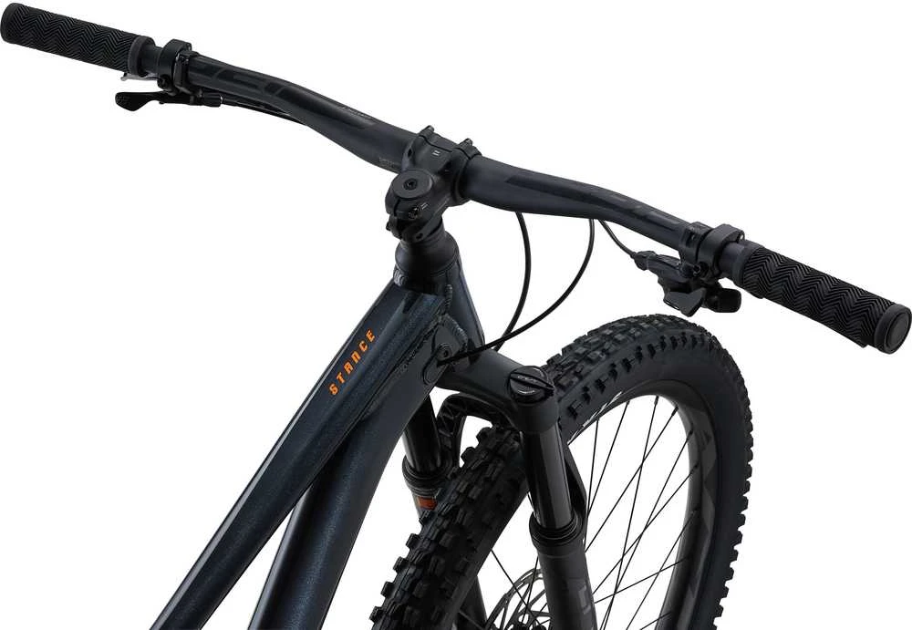 Kalnų dviratis Giant Stance 29 1 | spalva: Metallic Black | dydis: M