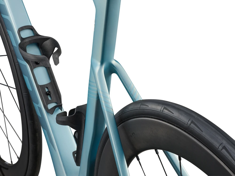Šosejas dviratis Giant Propel Advanced Pro 1 Cryo Sidabrinis (2027.g.)