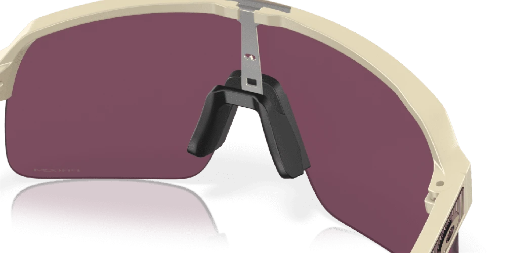 Sportinės saulės akiniai Oakley Sutro Lite Matte Sand su Prizm Road Juodas lęšiais