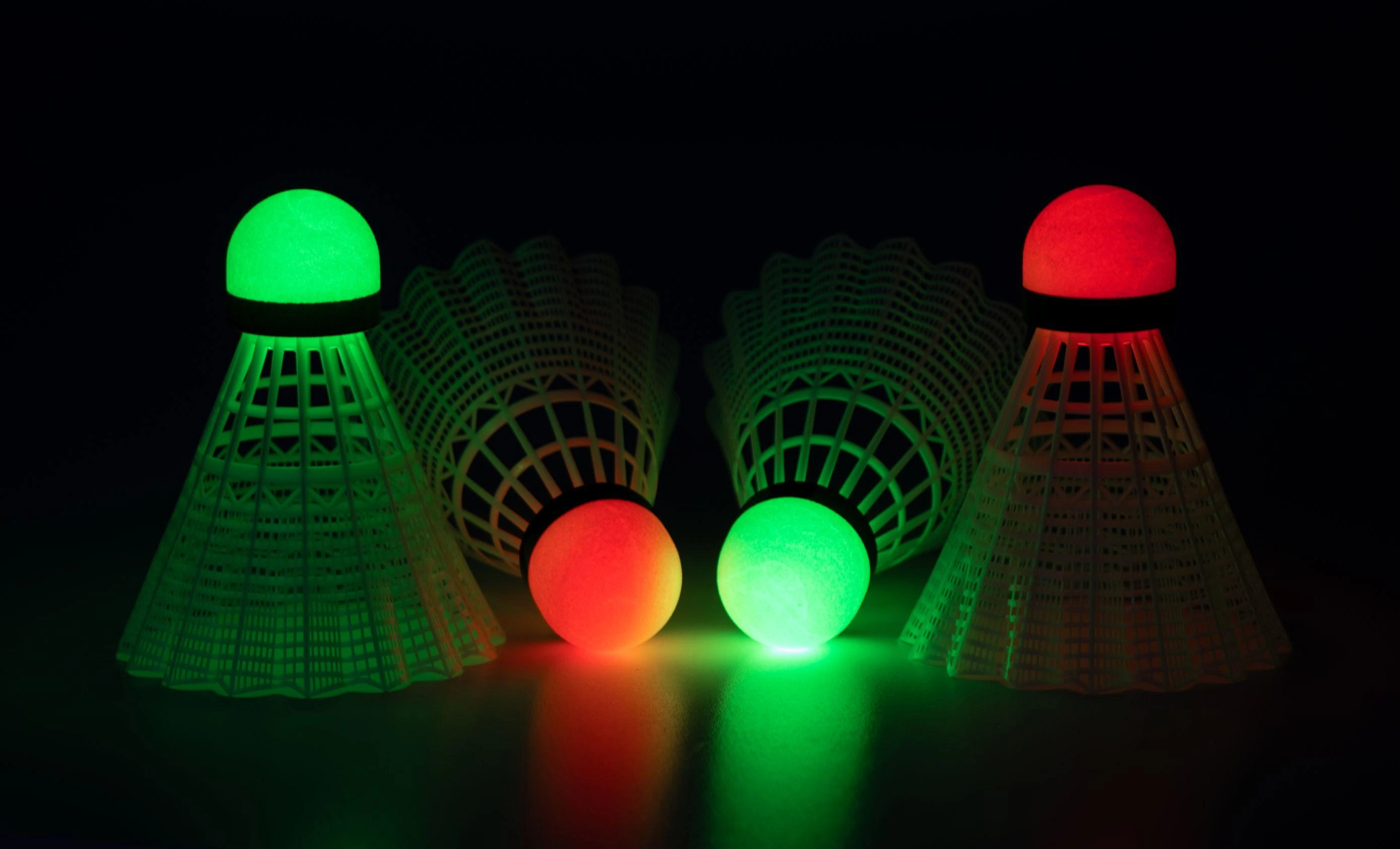 Šviečiančios LED badmintono skrajukės