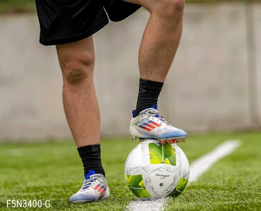 Futbolo kamuolys Molten F5N3400