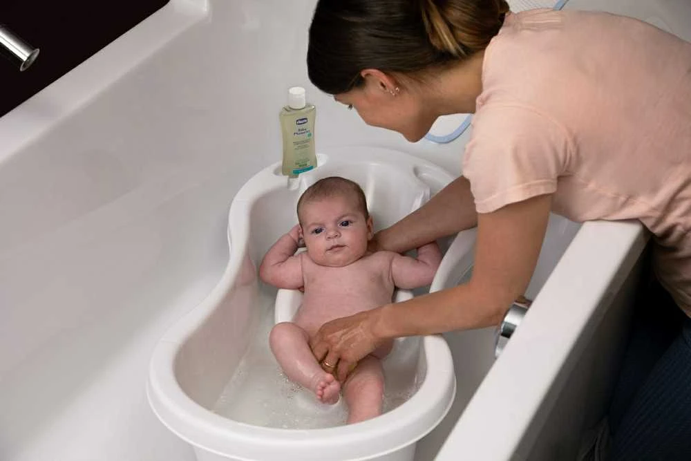 Chicco CHICCO-10594-BM Švelnus losjonas KŪNAI IR PLAUKAMS