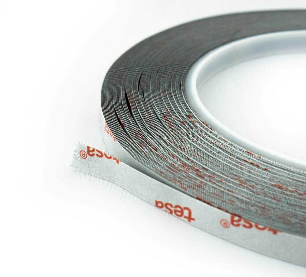 Dvipusė lipni juosta TESA 61395 lietimui jautriems stikliukams 8mm juoda