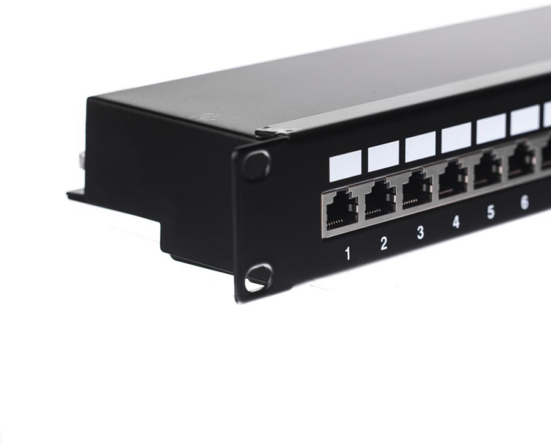 NETRACK 104-07 patch panel 19inch 24-jungtys kat. 6 FTP su lentyna