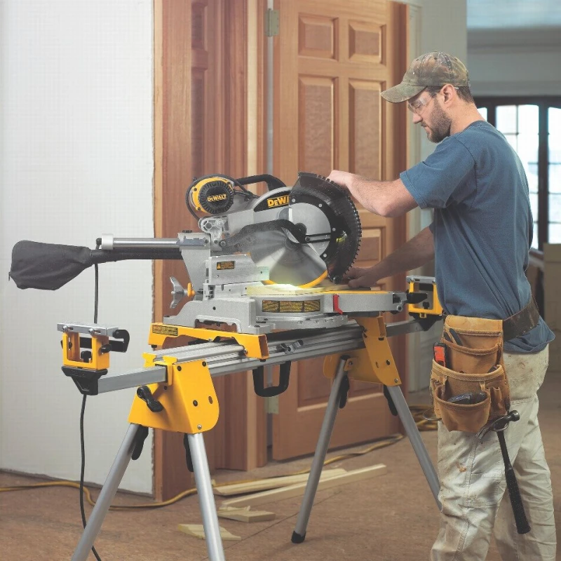 Skersinio pjovimo staklės DeWalt DWS780-QS (1675W, 305 mm)