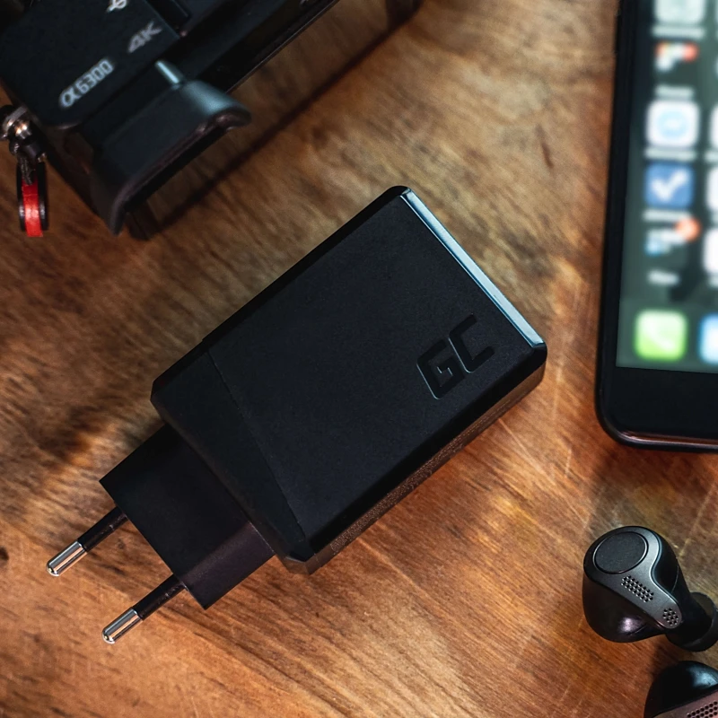 Green Cell Žalias Cell GREENCELL ChargeSource 3 3xUSB 30W sieninis adapteris Ultra Charge ir Smart Charge