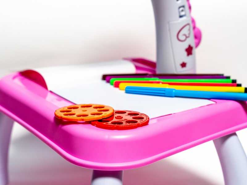 Madej PROJEKTORIUS DAŽYMAS PROJEKTINIS taburetės LENTA 2in1 VIENRAGIS