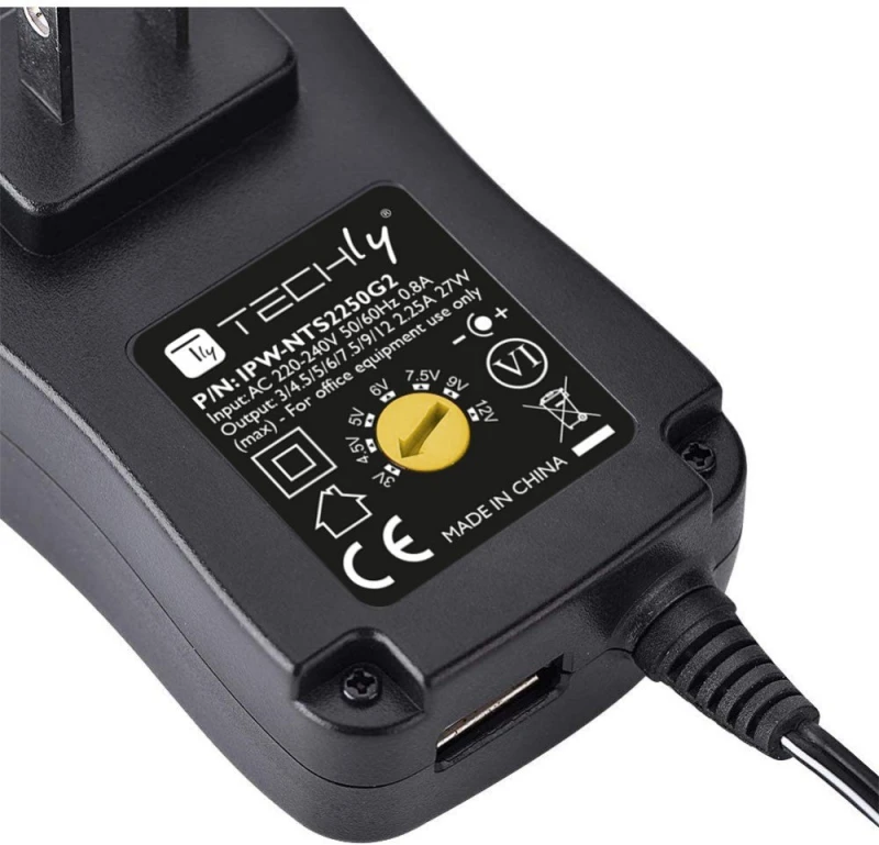Techly Maitinimo šaltinis 230V universalus 27W/2.25A 3-12V 6 wtyków DC i USB