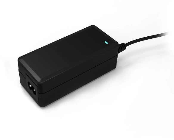 NATEC NZU-0990 Universal Nešiojamas kompiuteris AC Adapteris Torpedo UNI-70 juodas