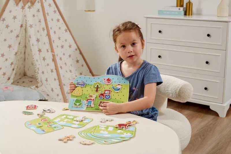 „Viga“ mediniai žibintų tarpininkai gyvūnai Montessori ūkyje
