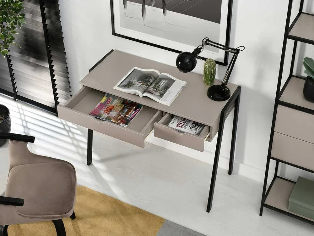 Elegantiškas rašomasis stalas su stalčiais 100 cm smėlio spalvos ir juodos spalvos LUND