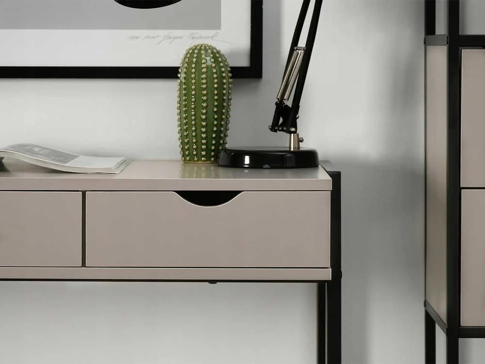 Elegantiškas rašomasis stalas su stalčiais 100 cm smėlio spalvos ir juodos spalvos LUND