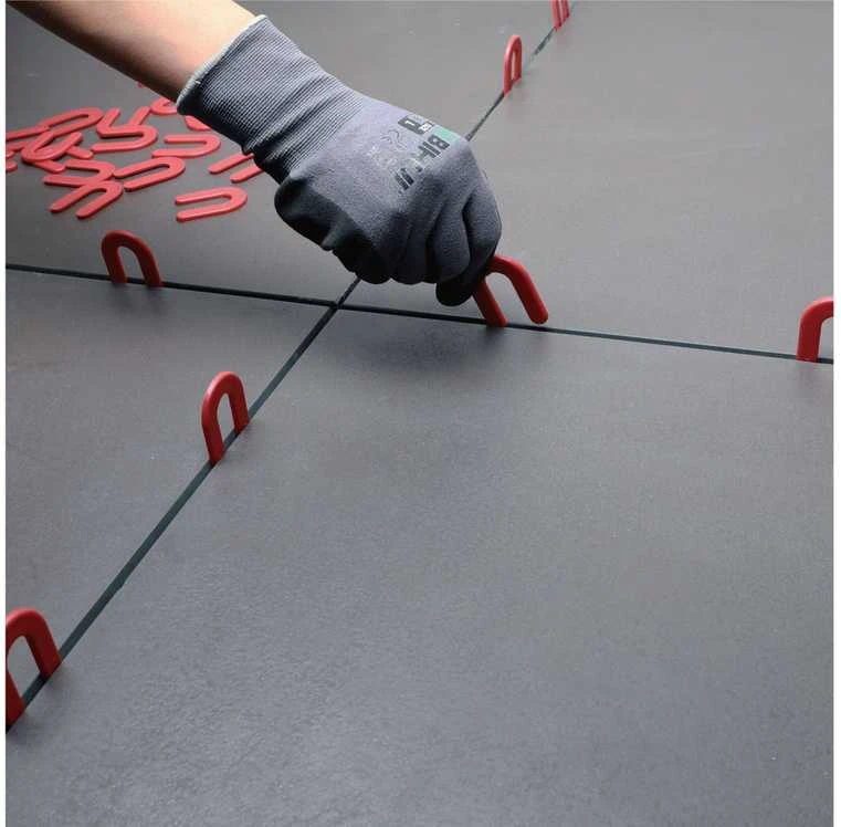 3mm intarpai plytelėms pasagos (300 vnt.) BIHUI