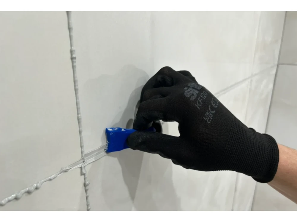 GoPoxy Epoxy 12 - Gloss Juodas dvikomponentis plytelių tarpų glaistas 400 ml kartridžas