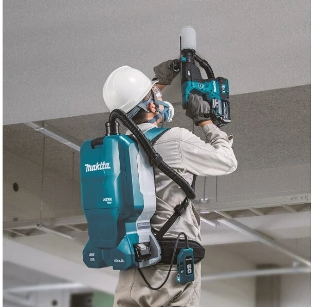 Makita HR002GM202 Perforatorius XGT, 2,9 J, 28mm; 4,1kg, bešepetėlinis variklis, greitojo keitimo griebtuvas, 2X4,0Ah, greitasis kroviklis; AFT; AWS su AWS lustu); AVT; Soft no load; XPT; MAKPAC lagaminas