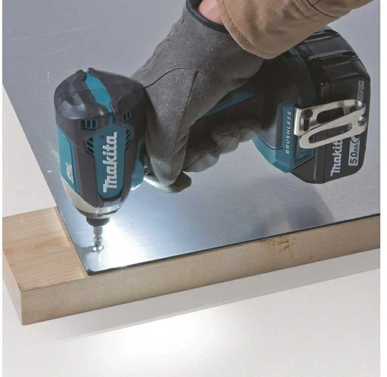 Makita DTD153Z Akumuliatorinis smūginis suktuvas, 18 V,Li-ion 170 Nm, LED, BL-motor, Be akumuliatorių ir kroviklio!