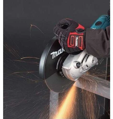Makita GA9020SF02 Kampinis šlifuoklis, 2200 W, 230 mm, 5,8kg, antivibracinė šoninė rankena, super flanšas