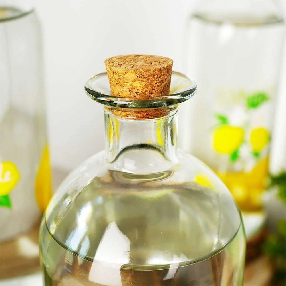 Gertuvė Stiklinis butelis limonadui su kamščiu 1 l