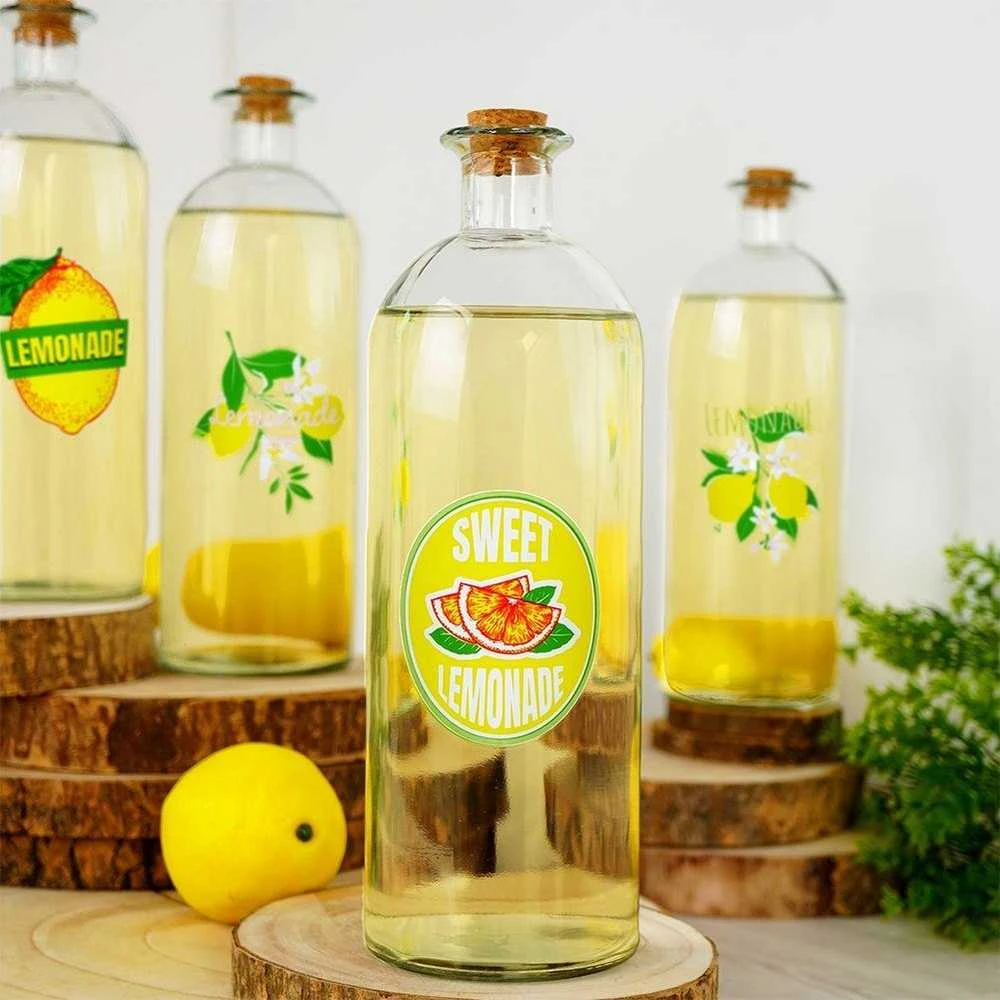 Gertuvė Stiklinis butelis limonadui su kamščiu 1 l