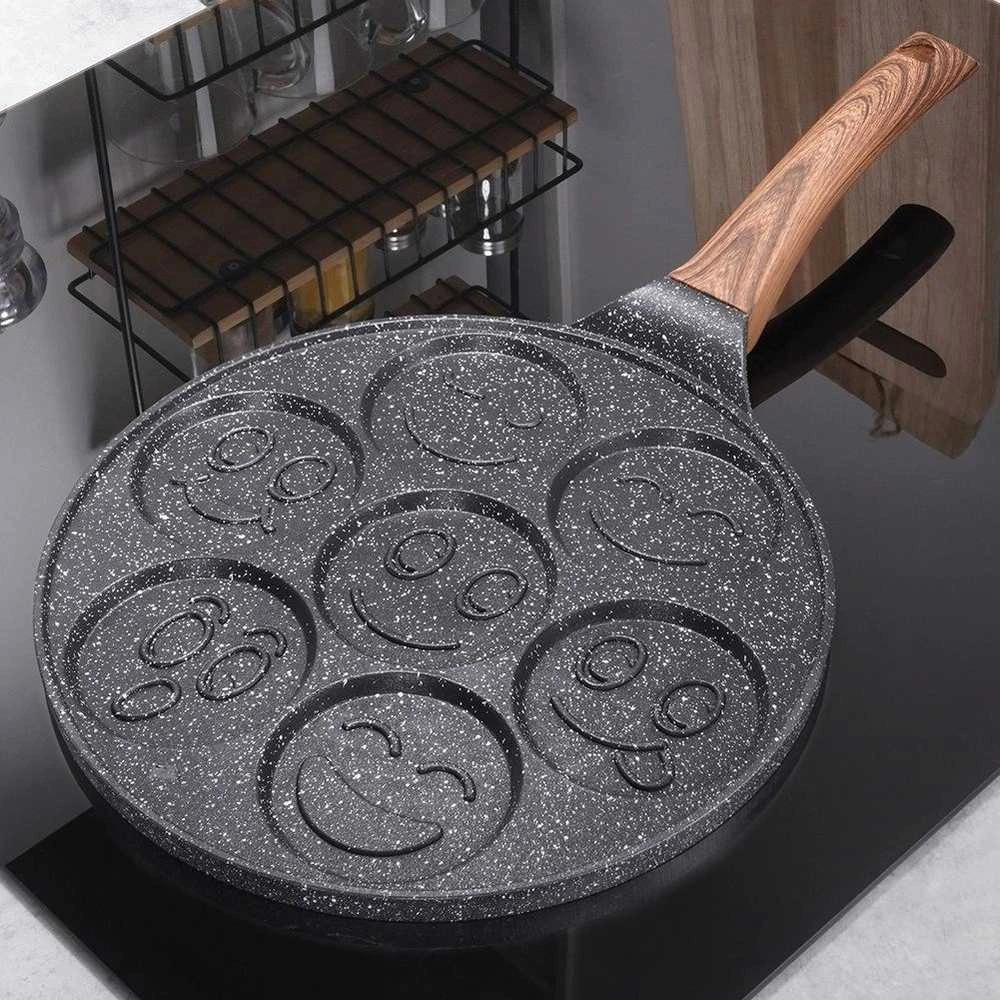 Granito kiaušinių keptuvė 7 skylės Juodas&WOOD 26 cm