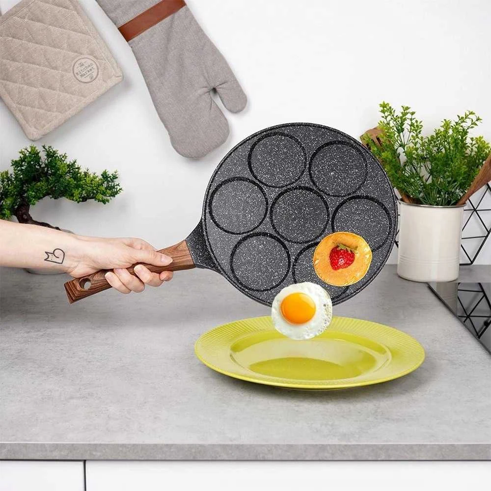 Granito kiaušinių keptuvė su 7 skylutėmis Juodas&WOOD 26 cm