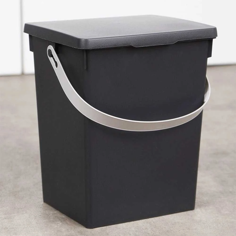 Juoda laikymo talpa 5,5 l