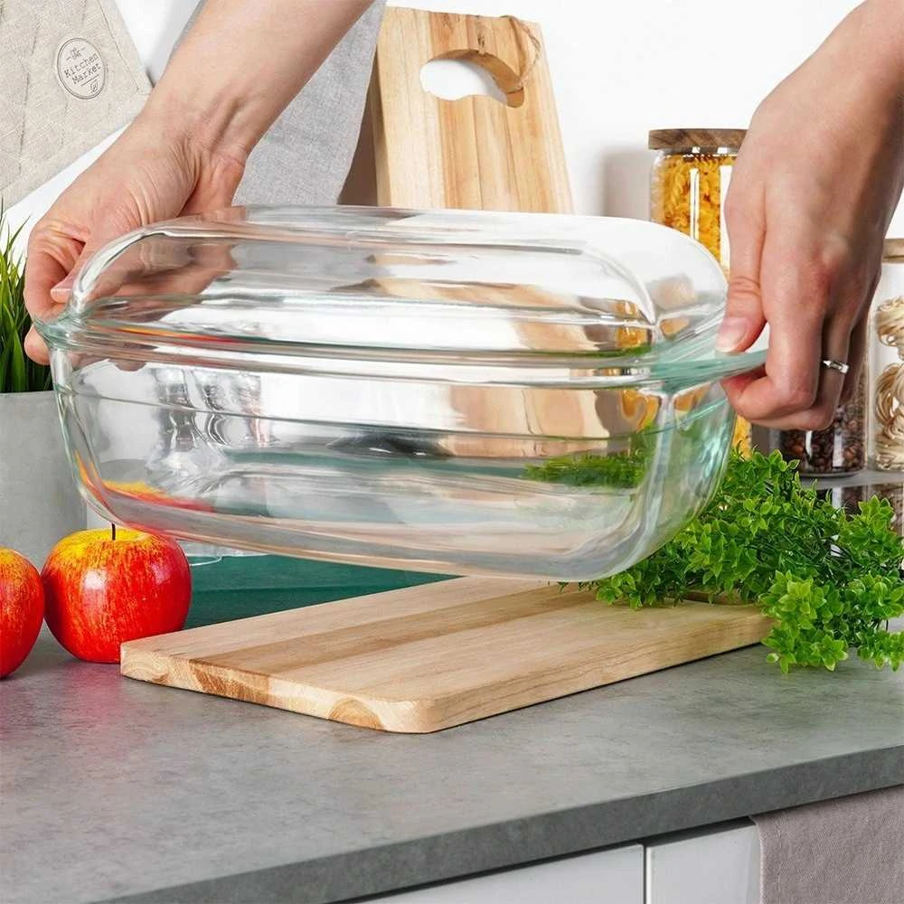 Karščiui atsparus stiklinis indas su dangteliu, 3+1,5 l