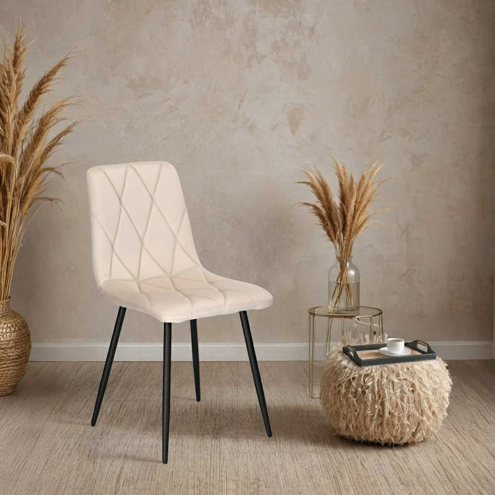 Madison Velvet smėlio spalvos minkšta aksominė kėdė