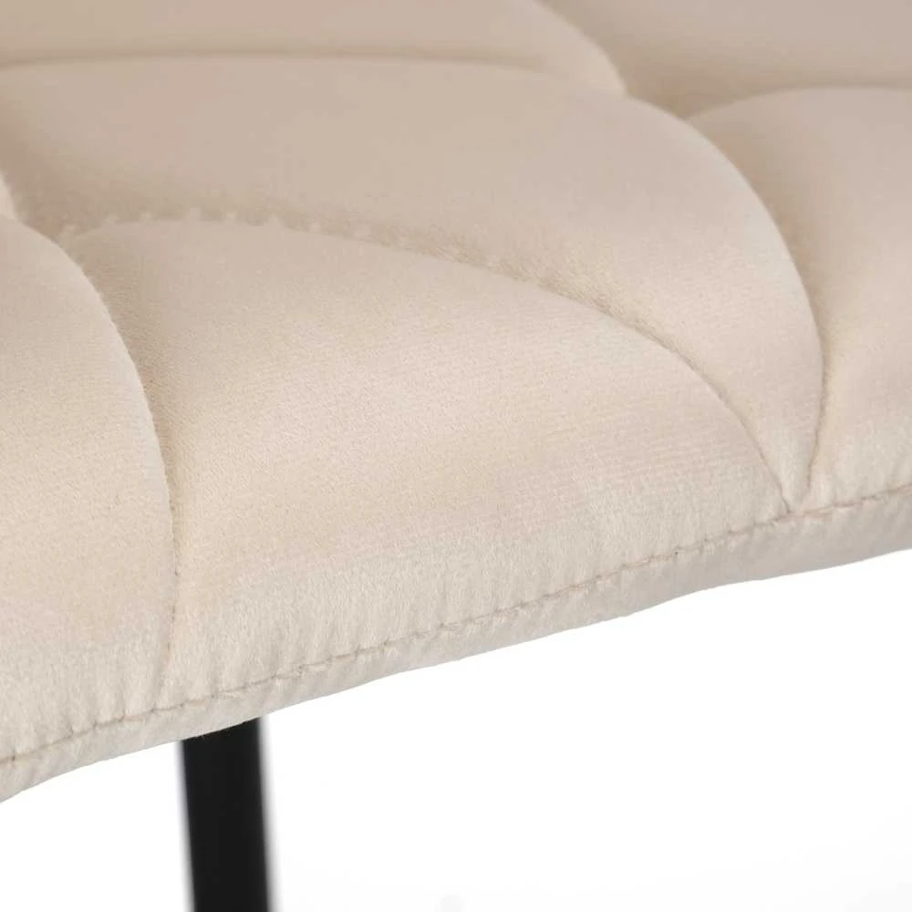 Madison Velvet smėlio spalvos minkšta aksominė kėdė
