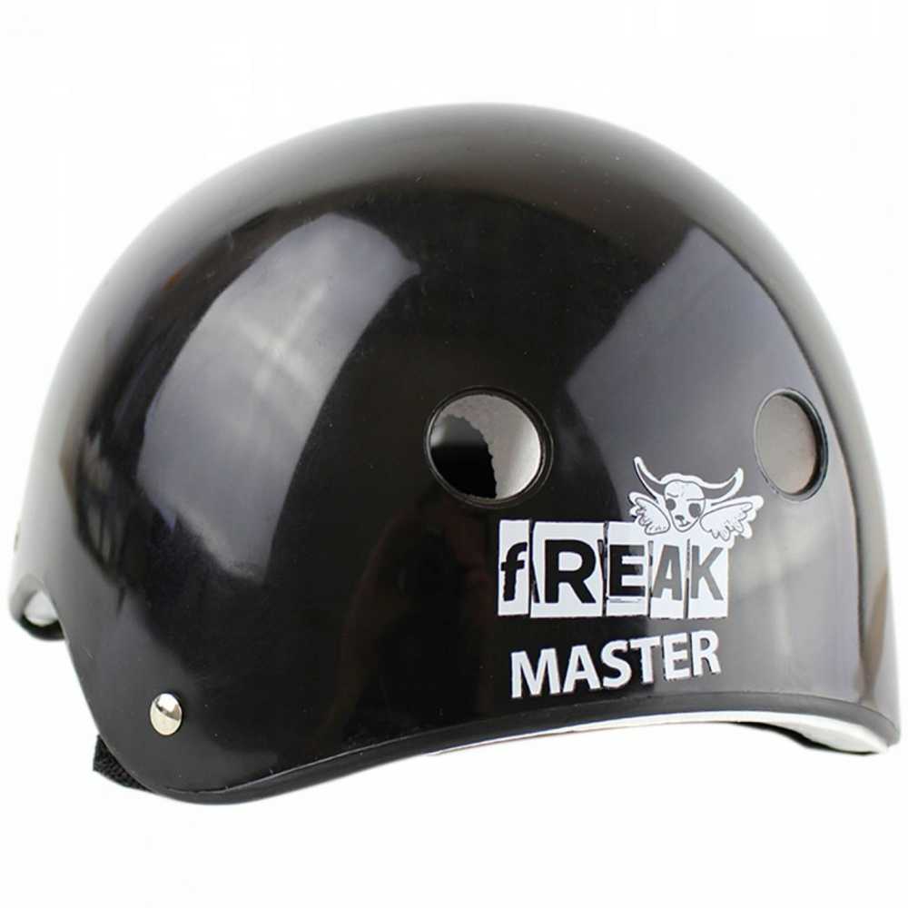 MASTER Freak riedlenčių šalmas – M