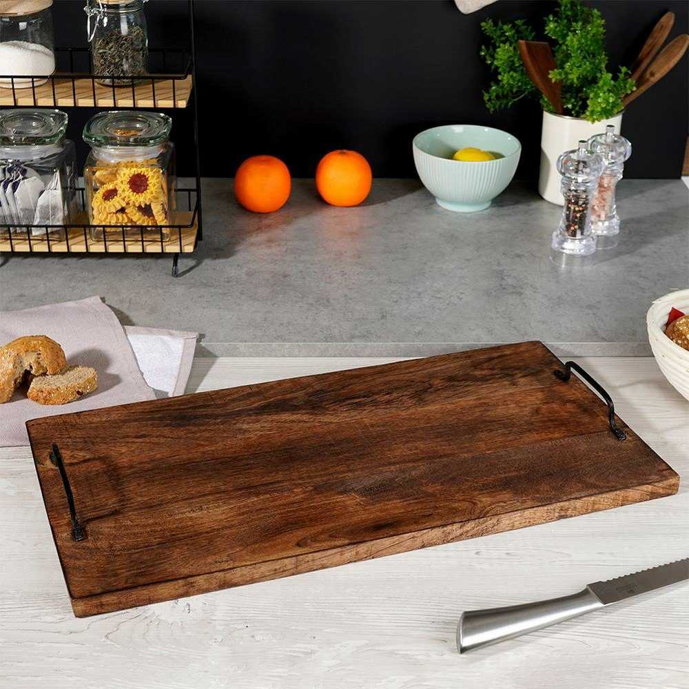 Medinė pjaustymo lenta su rankenomis / serviravimo padėklas 56x29 cm