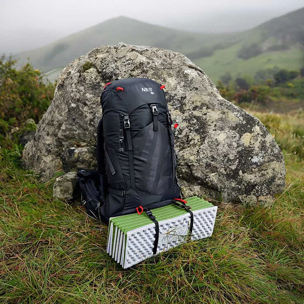 NC17103 SULANKSTAMAS TURISTINIS MIEGIMO KILIMAS SU ALIUMINIU PAPILDYMU + XPE 195 CM Žalias NILS CAMP