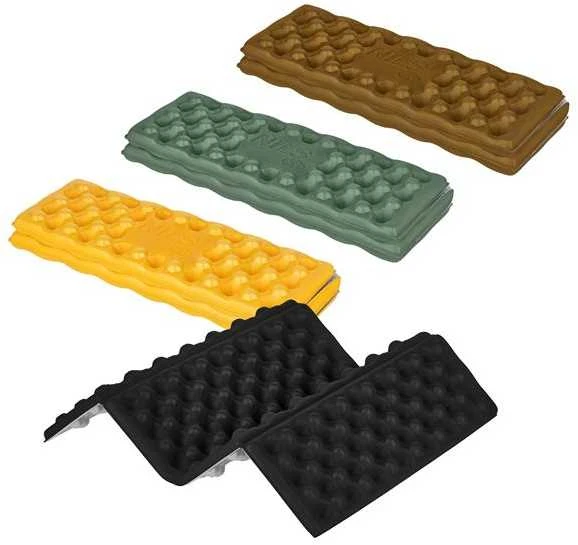 NC17105 STOVYKLĖS KILIMAS SĖDIMUI SU ALIUMINIU MINŠTU + IXPE 40 CM Juodas NILS CAMP