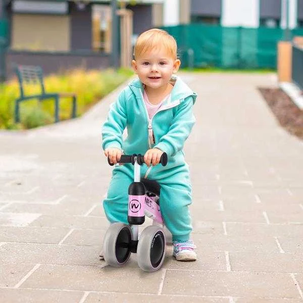 RB002 Rožinis BALANCE BIKE NILS FUN