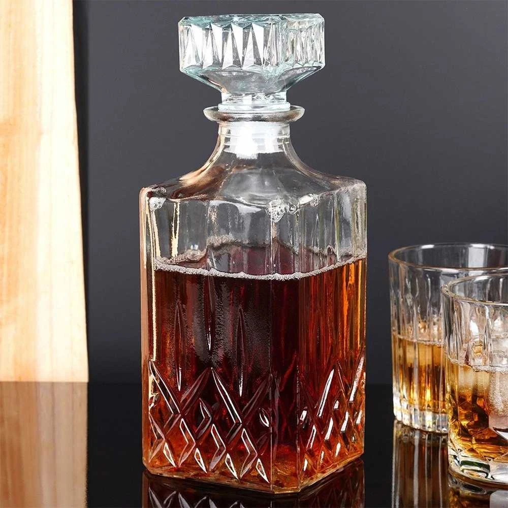 Stiklinis viskio dekanteris 900 ml