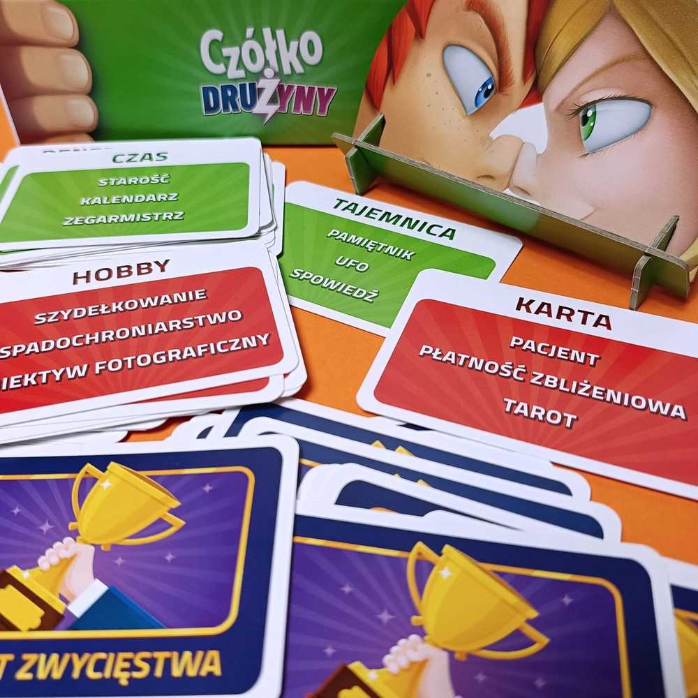 ŽAIDŽIA PUD KOMANDOS GALVĄ