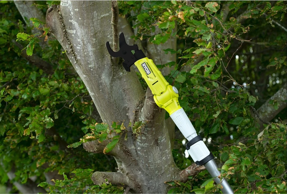 Black & Decker Genėjimo žirklės Ryobi RY18PLA-0; 18 V (be akumuliatoriaus ir pakrovėjo)