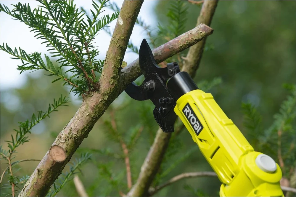 Black & Decker Genėjimo žirklės Ryobi RY18PLA-0; 18 V (be akumuliatoriaus ir pakrovėjo)