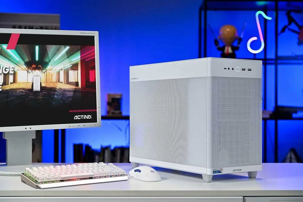 Stacionarus kompiuteris Actina 5901443430599 PC AMD Ryzen™ 7 8700F 32 GB DDR5-SDRAM 1 TB SSD AMD Radeon RX 9070 XT Mini Tower Baltas